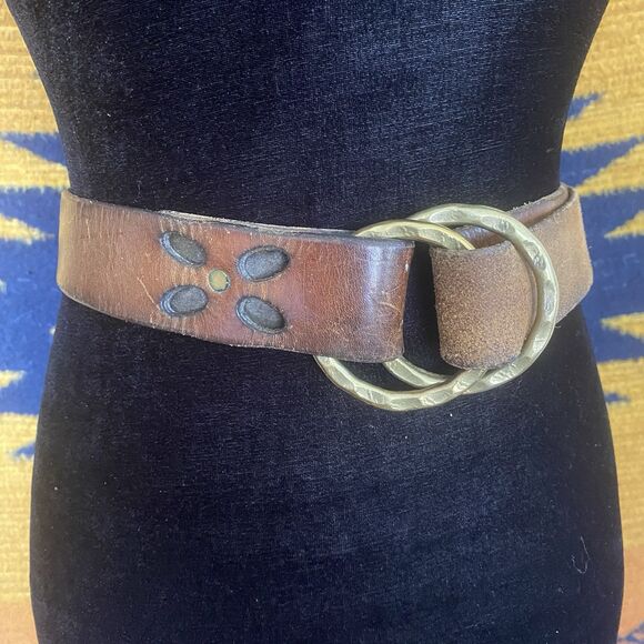 Vintage 60’s/70’s Leather Belt With Double Solid Brass Buckle. Daisy Cutout. OS. - Picture 1 of 15